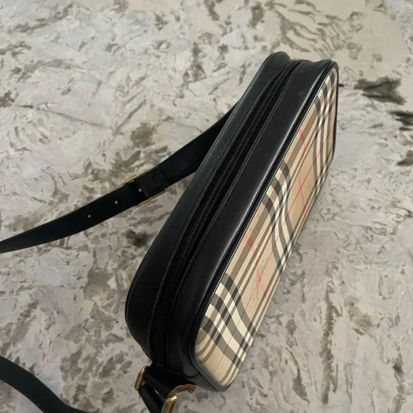 VINTAGE Nova Check Burberry Camera Bag - Picture 11 of 16